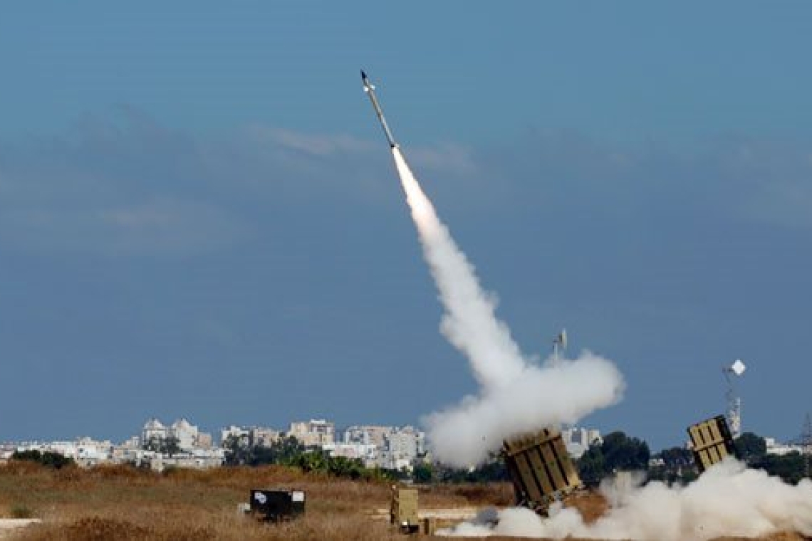 Guerre à Gaza: Des dizaines de roquettes lancées sur le nord d'Israël par le Hezbollah 